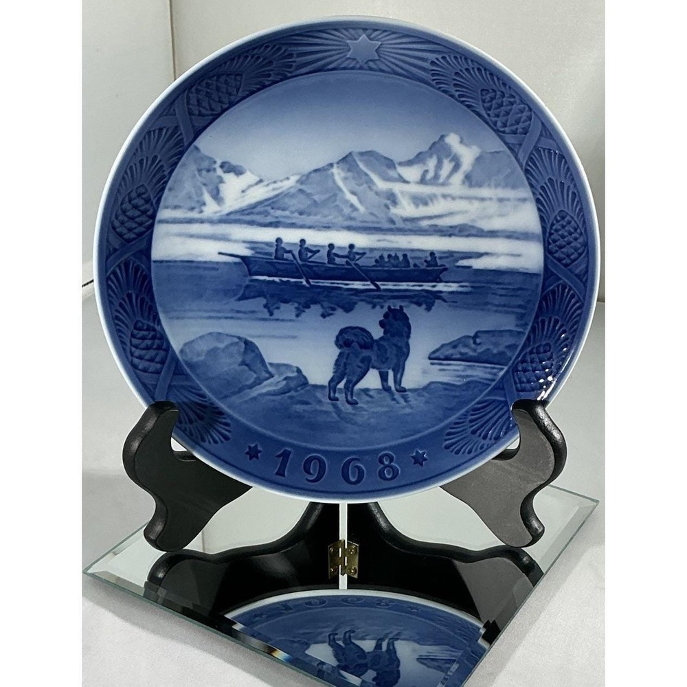 Royal Copenhagen 1968 Christmas Plate The Last Umiak Kai Lange Blue White 7"